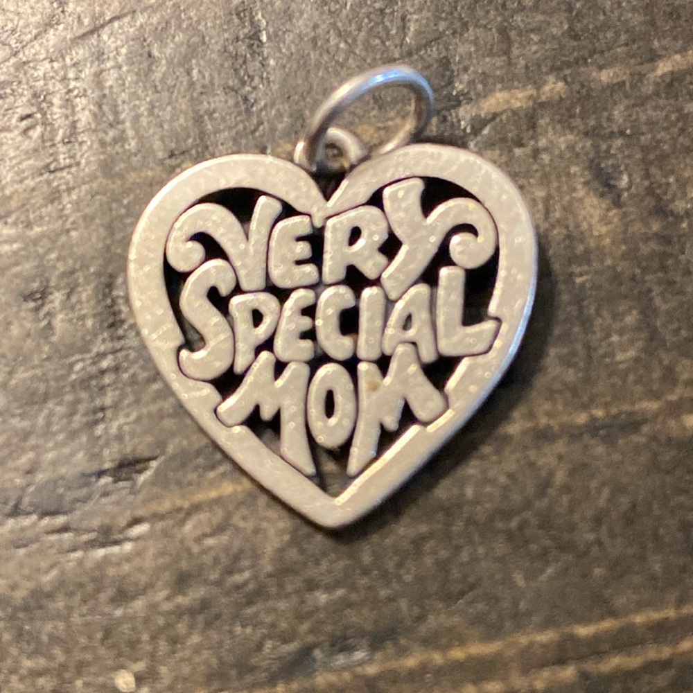 James Avery Very special Mom charm (296)
